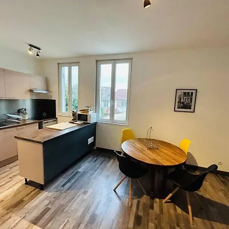 L'elegant Duplex Carteret Apartment