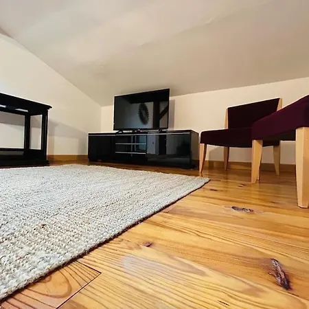 L'elegant Duplex Carteret Apartment *